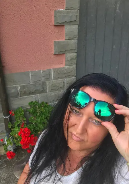 Я Simona, 53, знакомлюсь без обязательств в Генуе