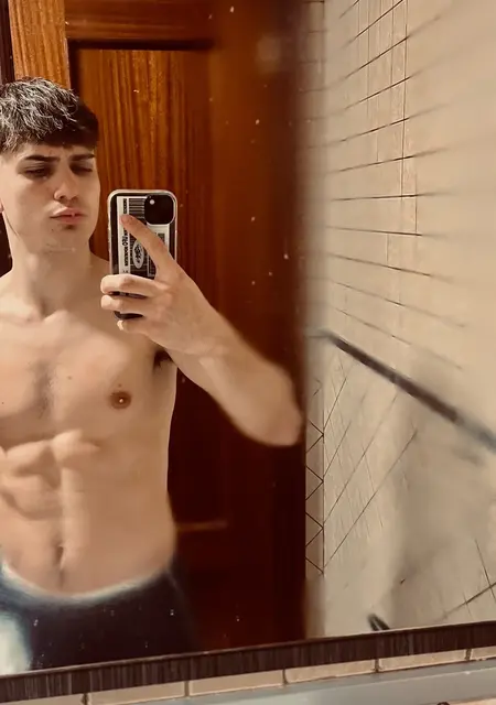 Я Ruben, 20, из Мадрида, ищу знакомства на одну ночь