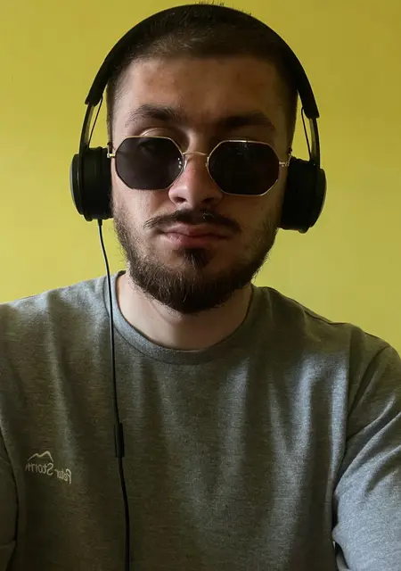 Я Владислав, 25, знакомлюсь для вирта в Харькове