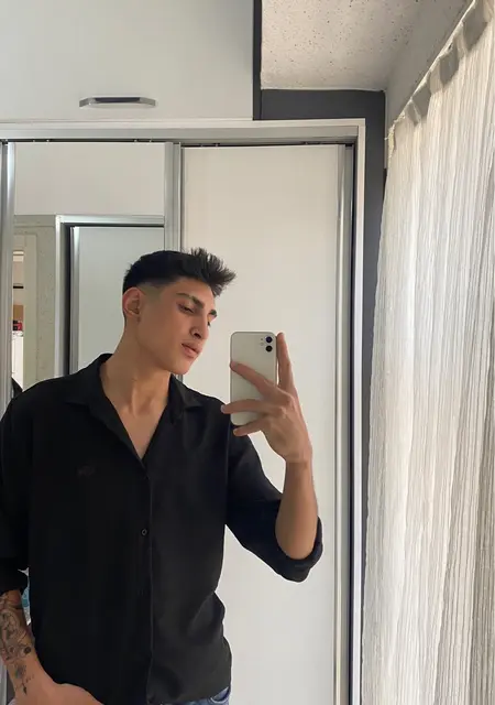 Bekir из Денизлящего, мне 20, познакомлюсь для открытые отношения