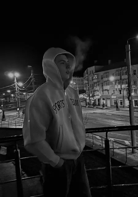 Вова з Вінниці, мені 18 років, познайомлюсь для спілкування