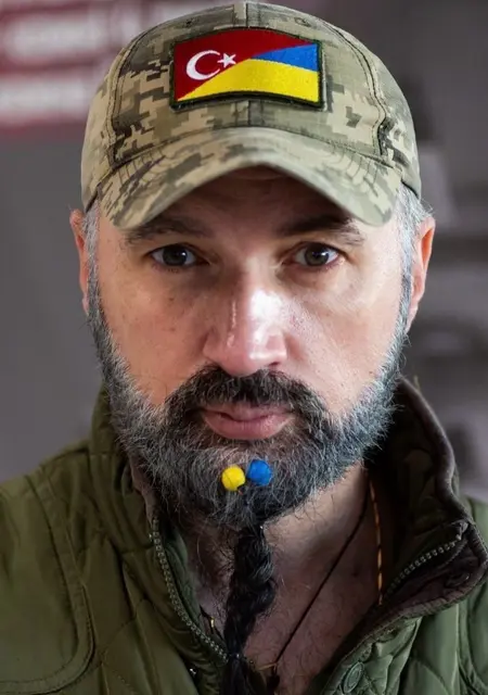 Я Demir, 40 років з Глухівших, шукаю знайомство для спільних подорожей