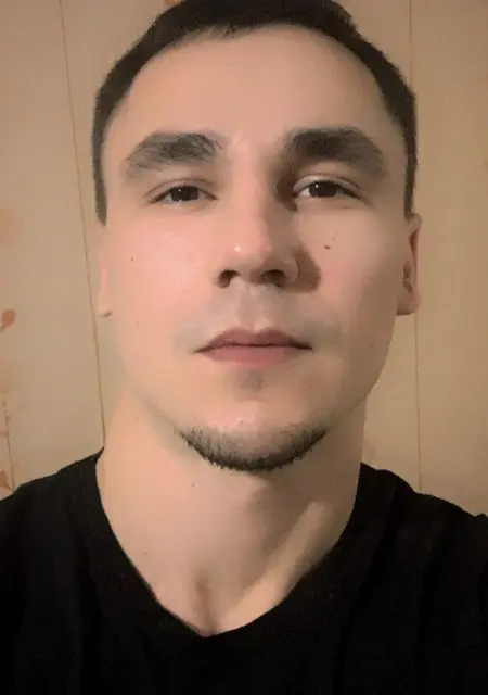 Я Євгеній, 30 років, знайомлюсь без зобов'язань у Миколаєві