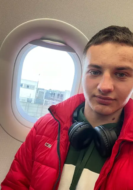 Я Деніс, 20, из Мезон-Лафит, ищу знакомства на одну ночь