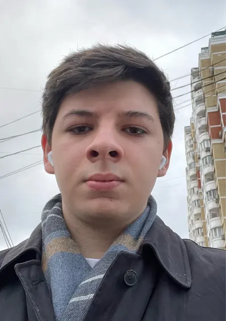 Эльдар из Франкфурта-на-майне, ищу на сайте приятное времяпровождение