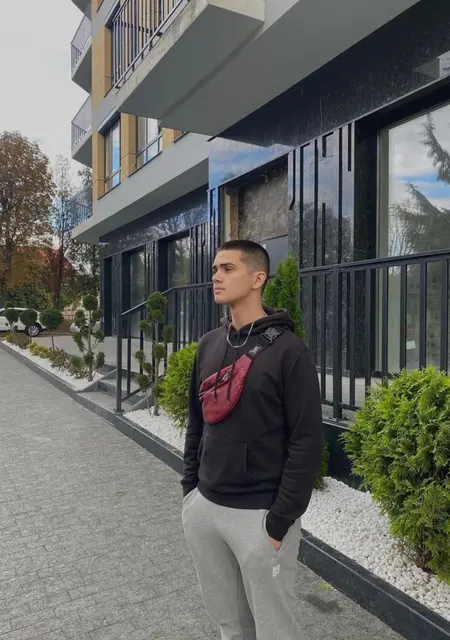 Я Георгій, 25 років, знайомлюсь для дружби у Херсоне