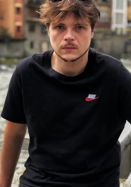 Alex Gomez de Barcelona, busco en el sitio lío de una noche