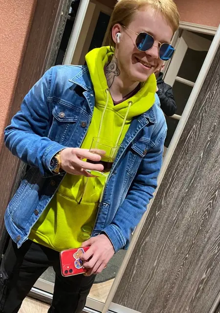 Я Егор, 27, из Франкфурта-на-майне, ищу знакомство для общения