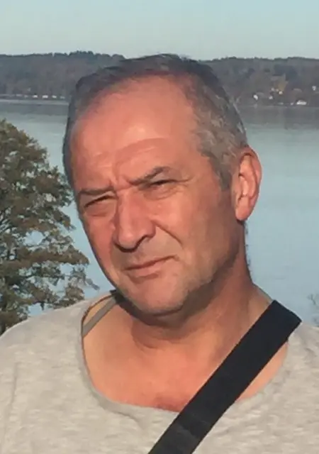 Я Hilmi, 59, из Висбадена, ищу знакомства без обязательств