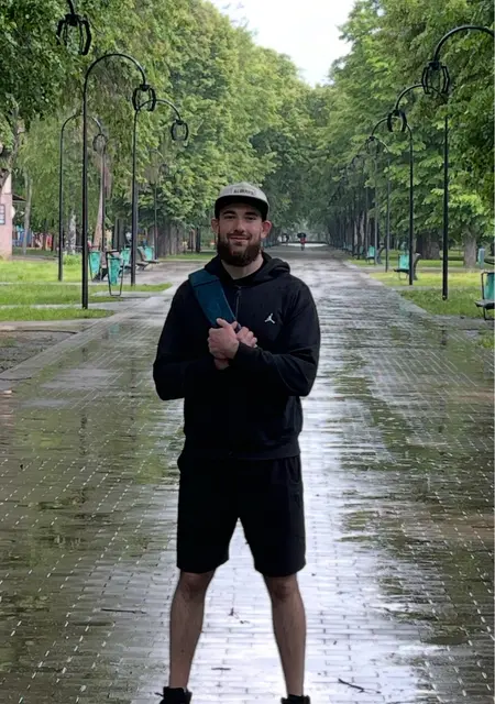 Я Руслан, 27, из Ивано-Франковска, ищу знакомство для общения