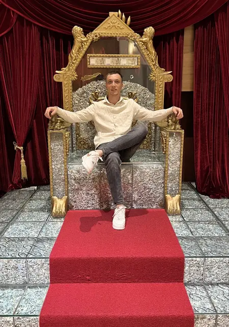 Я Maksim, 26, из Берлина, ищу знакомства на одну ночь