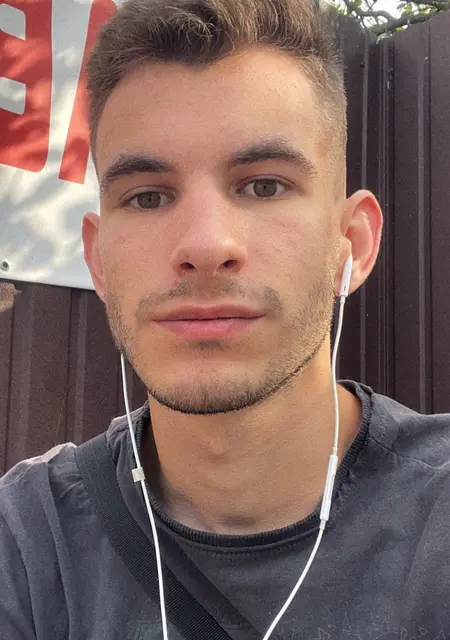 Владимир из Кременчуга, мне 22, познакомлюсь для постоянных отношений