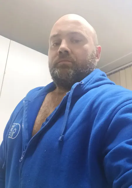 Я Сергей, 36, из Минска, ищу знакомства на одну ночь