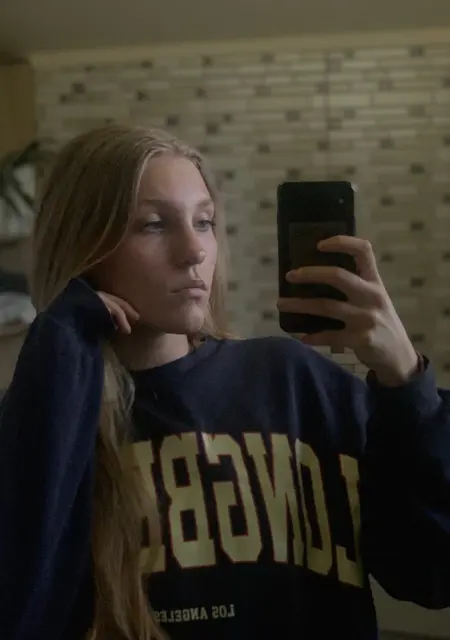 Daria з Київ, мені 19 років, познайомлюсь для вірт