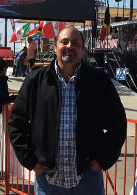 Francisco из Тихуана, ищу на сайте знакомства без обязательств