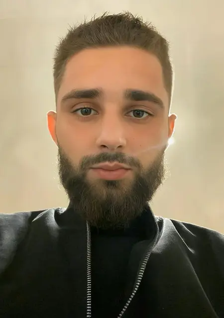 Вася из Кишинёва, мне 21, познакомлюсь для постоянных отношений