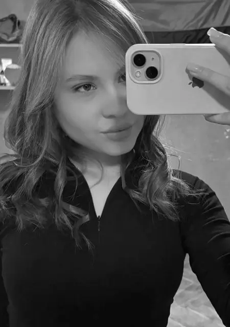 Я Мария Давыдова, 18 років, знайомлюсь для відкриті стосунки у Києві