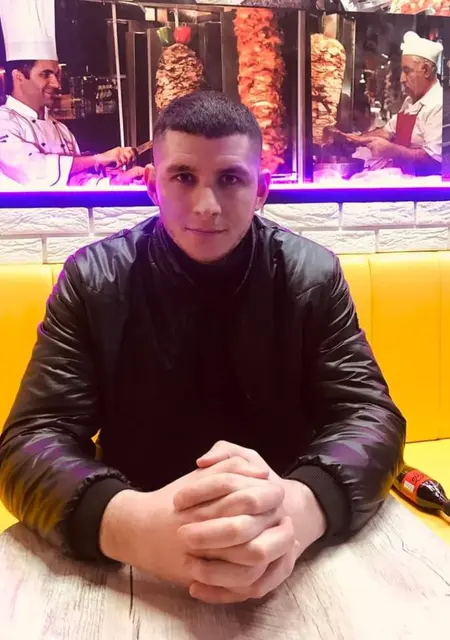 Я Евгений, 32, знакомлюсь без обязательств в Лондоне