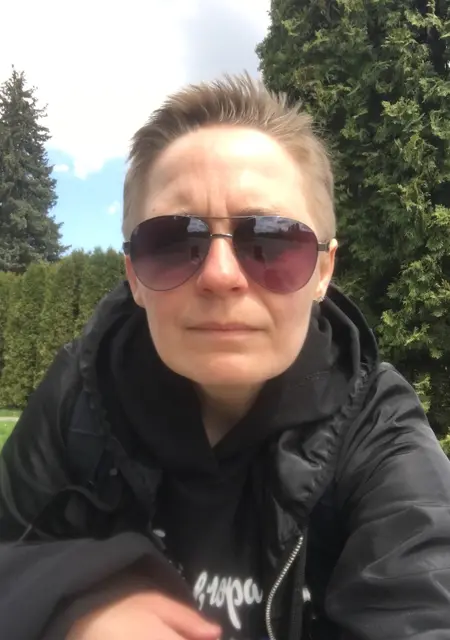 Я Lara, 42, знакомлюсь для открытые отношения в Киеве