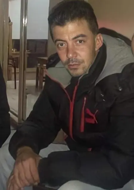 Mustafa из Стамбула, ищу на сайте знакомства без обязательств