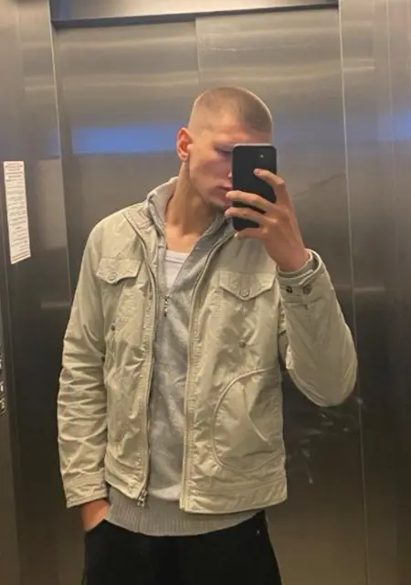 Я Кирилл, 19, знакомлюсь без обязательств в Праге