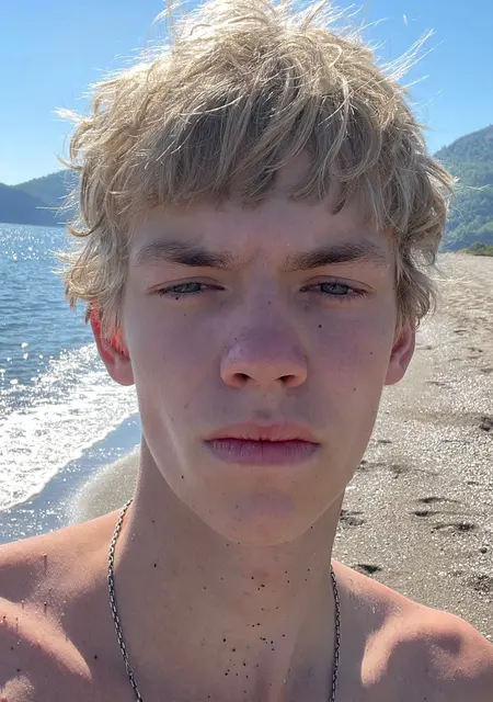 Я Vlad, 19, знакомлюсь без обязательств в Анталии