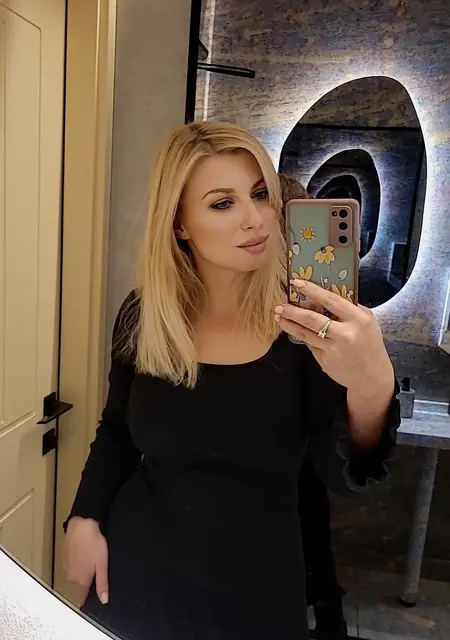 Кристина из Гомеля, мне 30, познакомлюсь для приятного времяпровождения