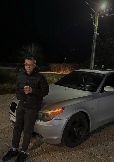 Elizar из Брно, мне 18, познакомлюсь на одну ночь