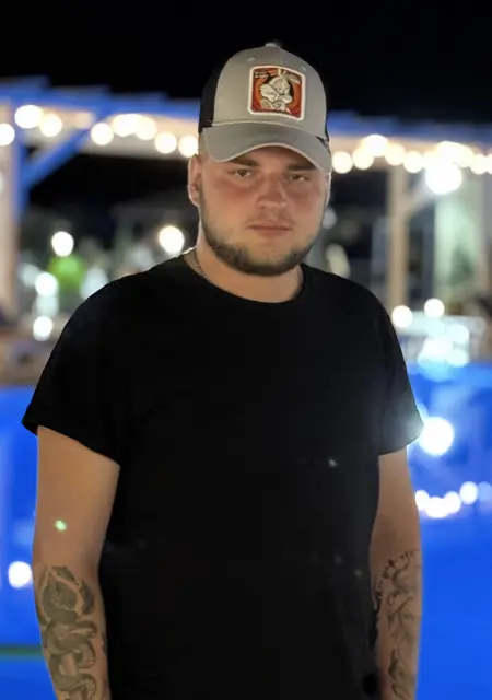 Алексей из Пазарджика, мне 23, познакомлюсь для общения