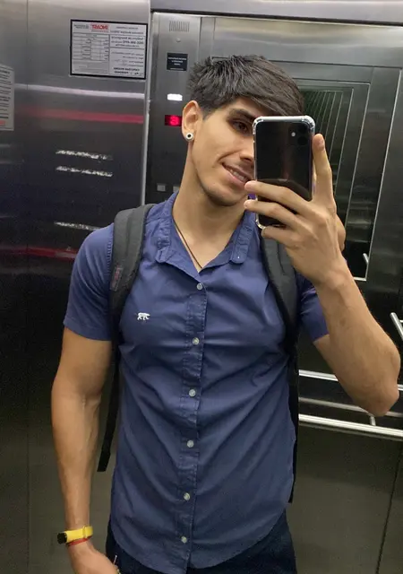 Agus из Кордовы, ищу на сайте постоянные отношения