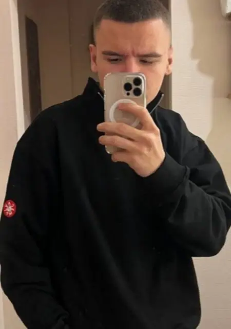 Максим из Вроцлава, мне 19, познакомлюсь на одну ночь