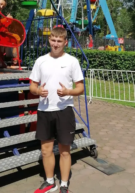 Я Георгий, 22, из Франкфурта-на-майне, ищу знакомства без обязательств