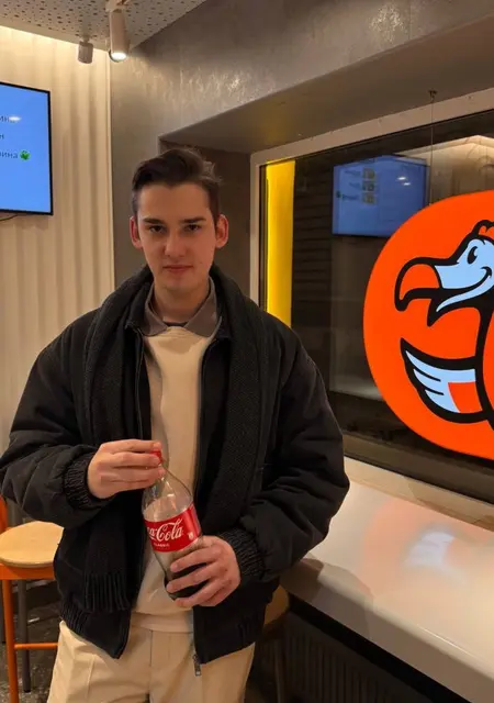 Никита из Франкфурта-на-майне, ищу на сайте знакомства на одну ночь