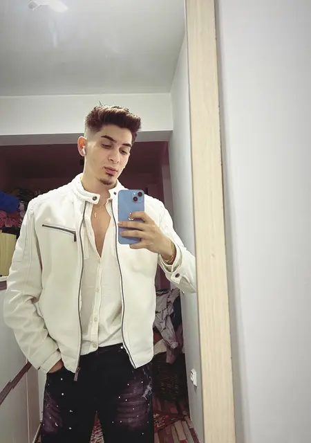 Edward из Бухареста, мне 26, познакомлюсь для открытые отношения