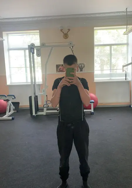 Я Vanya, 19, из Кременчуга, ищу знакомства без обязательств