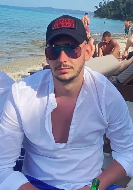 Я Stilqn, 25, знакомлюсь без обязательств в Софии