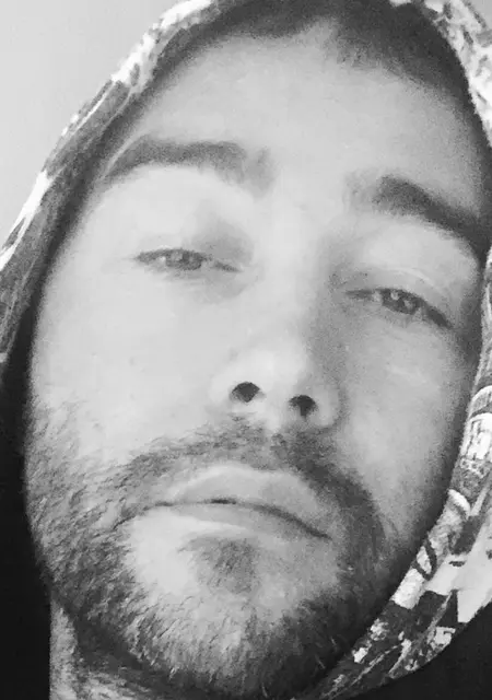 Я Narik, 41, из Амстердама, ищу знакомства без обязательств