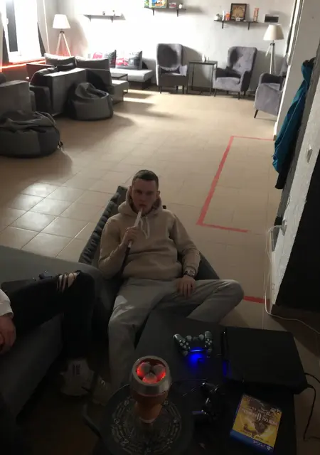 Я Илья, 23, из Касселя, ищу знакомства без обязательств