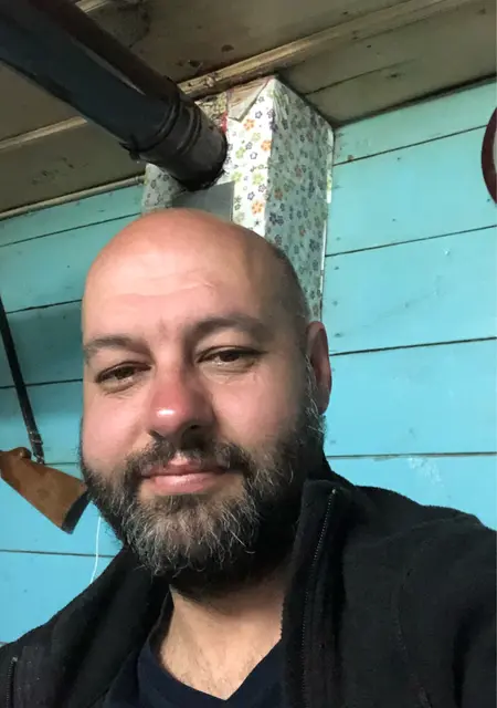 John из Анталии, ищу на сайте приятное времяпровождение