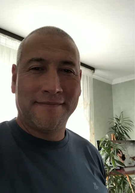 Mark из Бишкека, ищу на сайте знакомства без обязательств