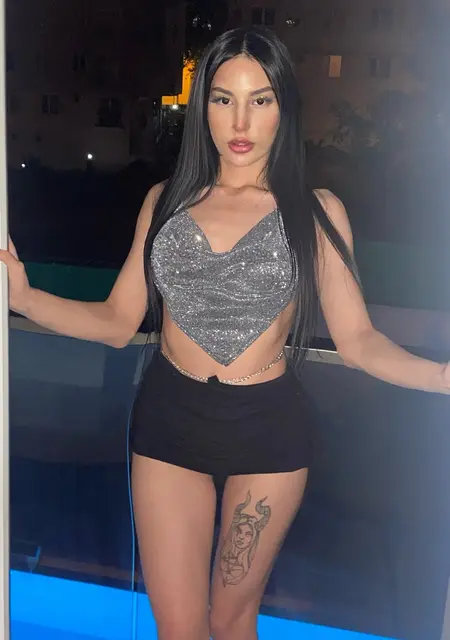 Senanur из Анкары, мне 25, познакомлюсь на одну ночь