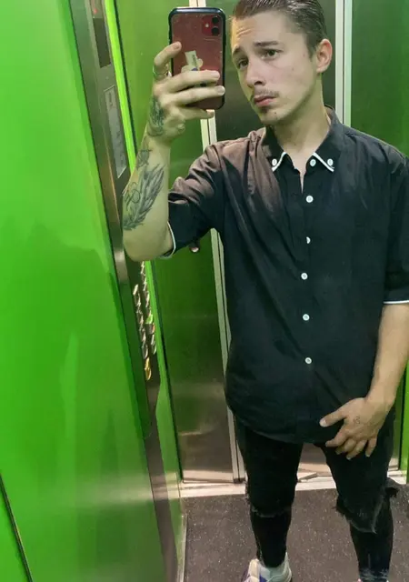 Marek из Писек, мне 20, познакомлюсь для вирта