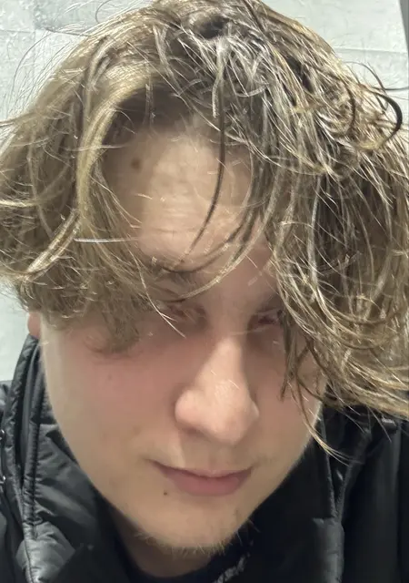 Игорь из Тбилиси, мне 24, познакомлюсь без обязательств