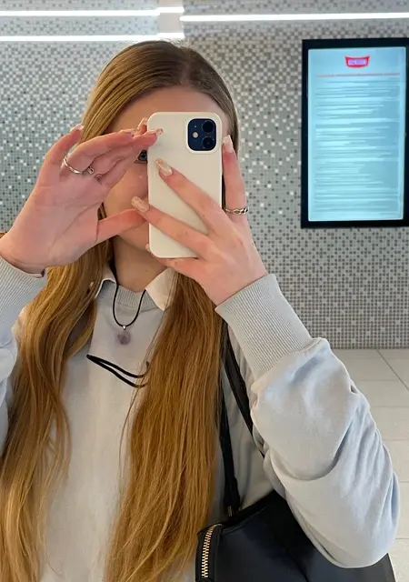 Я Victoria, 25, знакомлюсь для дружбы в Варшаве