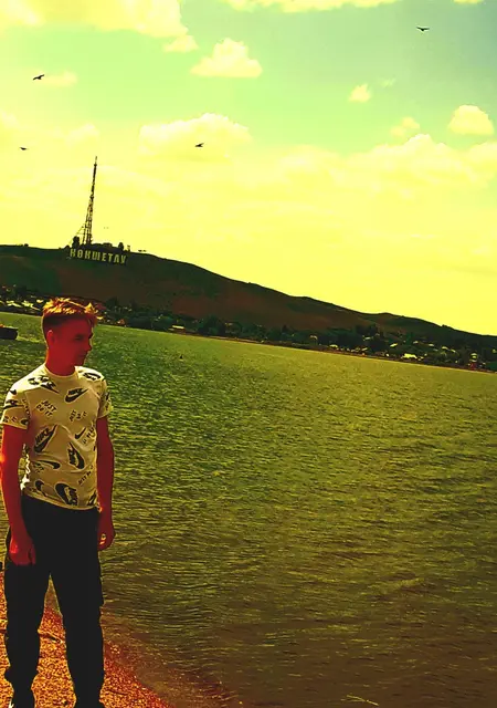 Я Максим, 20, знакомлюсь для постоянных отношений в Караганде