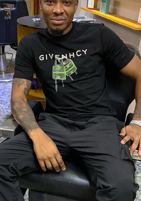 Я Ryan, 29, из Кофарнихона, ищу знакомства без обязательств