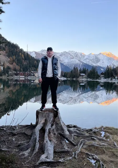 Vasile из Берна, ищу на сайте приятное времяпровождение