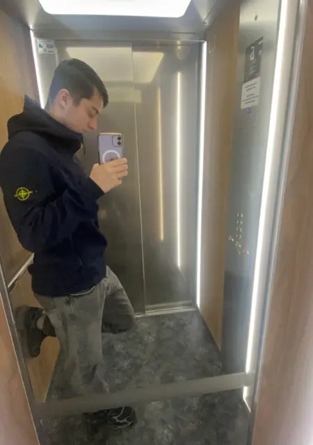 Я Enzo, 19, из Руана, ищу знакомства на одну ночь