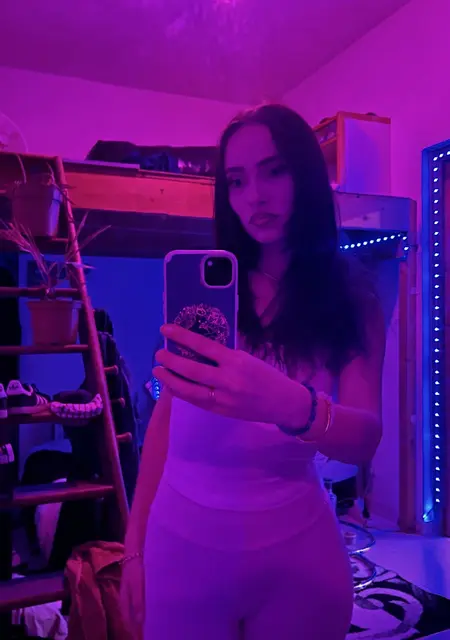 Я Mehdina, 20, знакомлюсь без обязательств в Обена