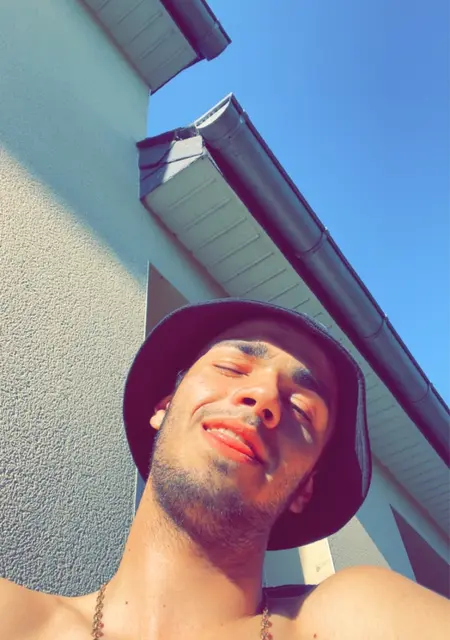 Stan из Лиона, мне 22, познакомлюсь для дружбы